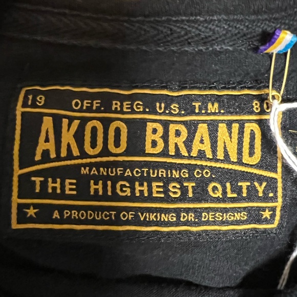 Akoo Brand Wisdom Blouse - Picture 7 of 7